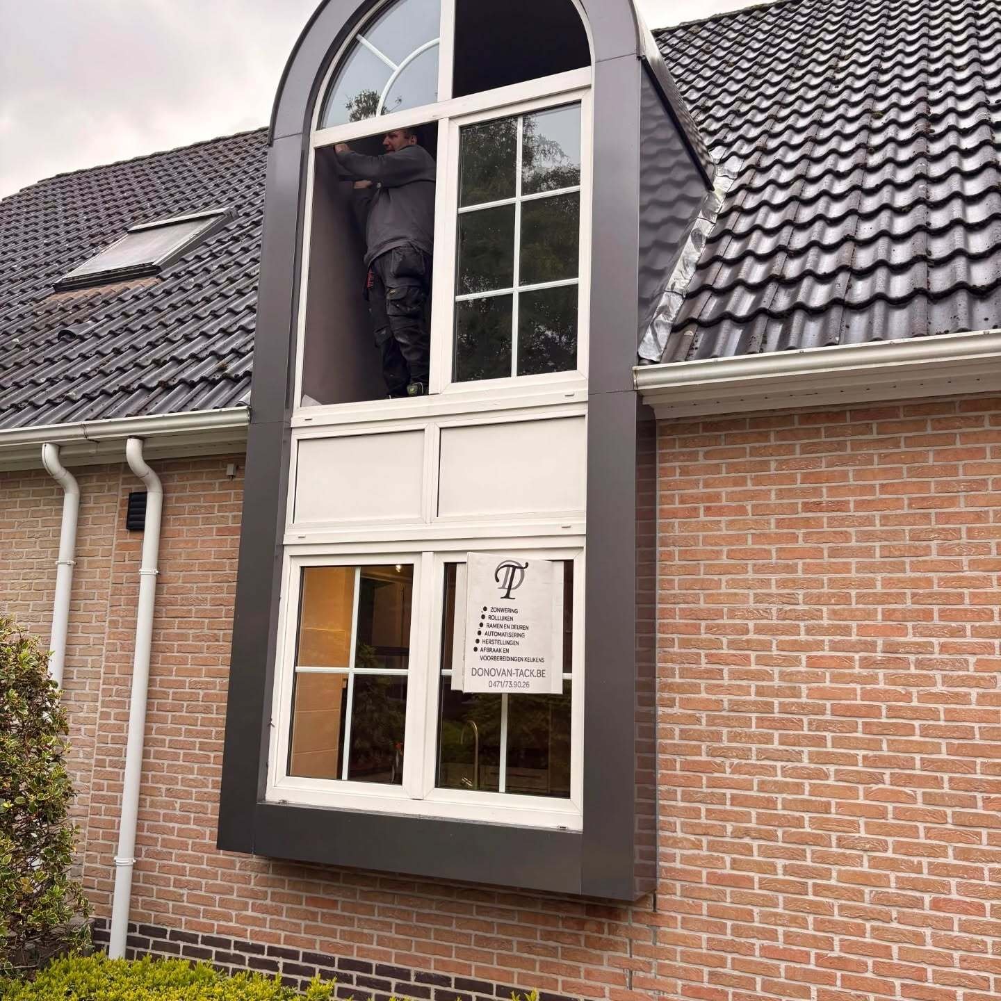 Maatwerk en plaatsing van exclusieve ramen
